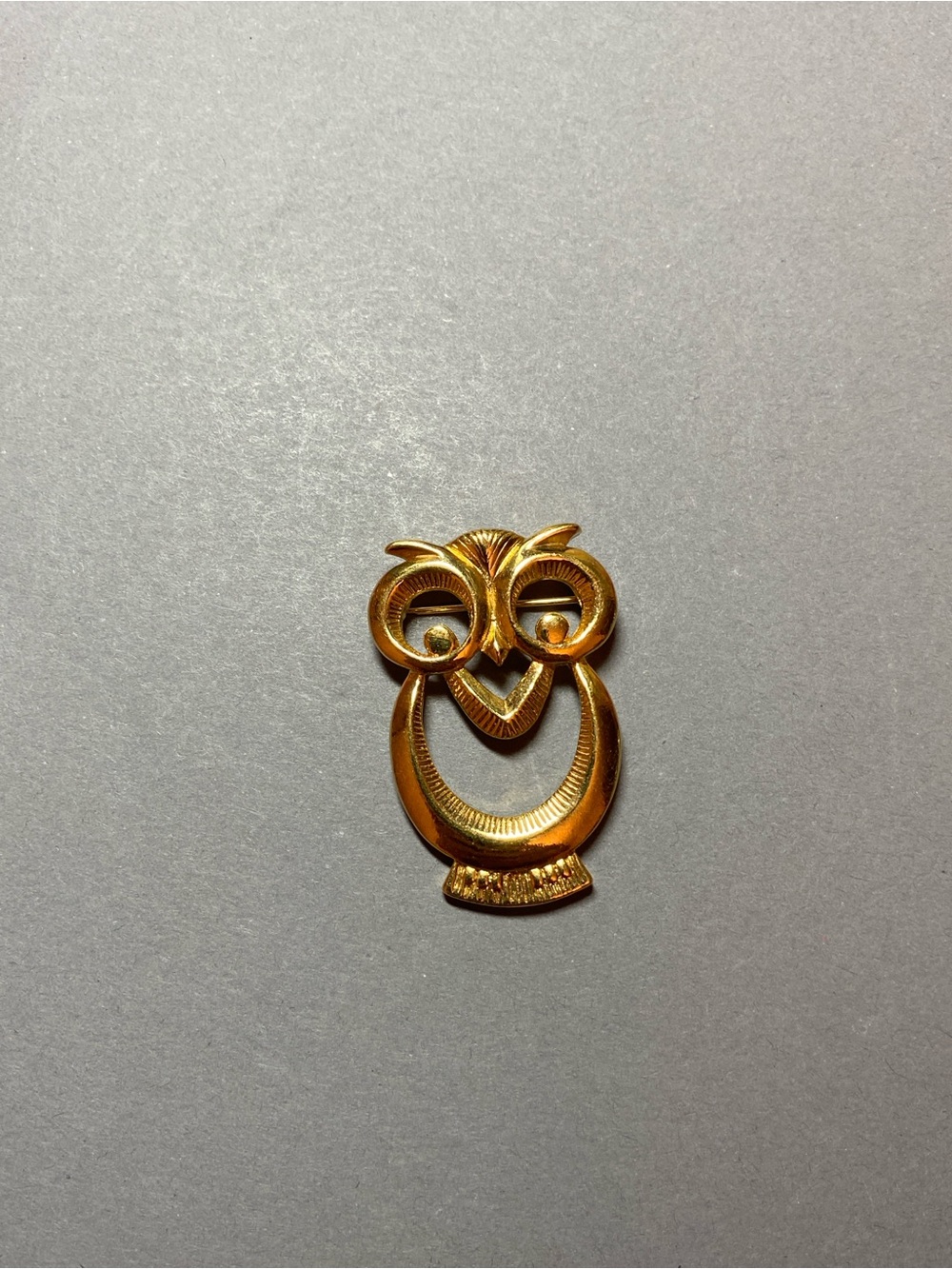 Vintage gold owl brooch pin